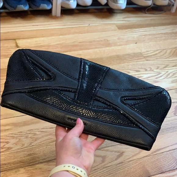 Tahari Clutch - Picture 7 of 7